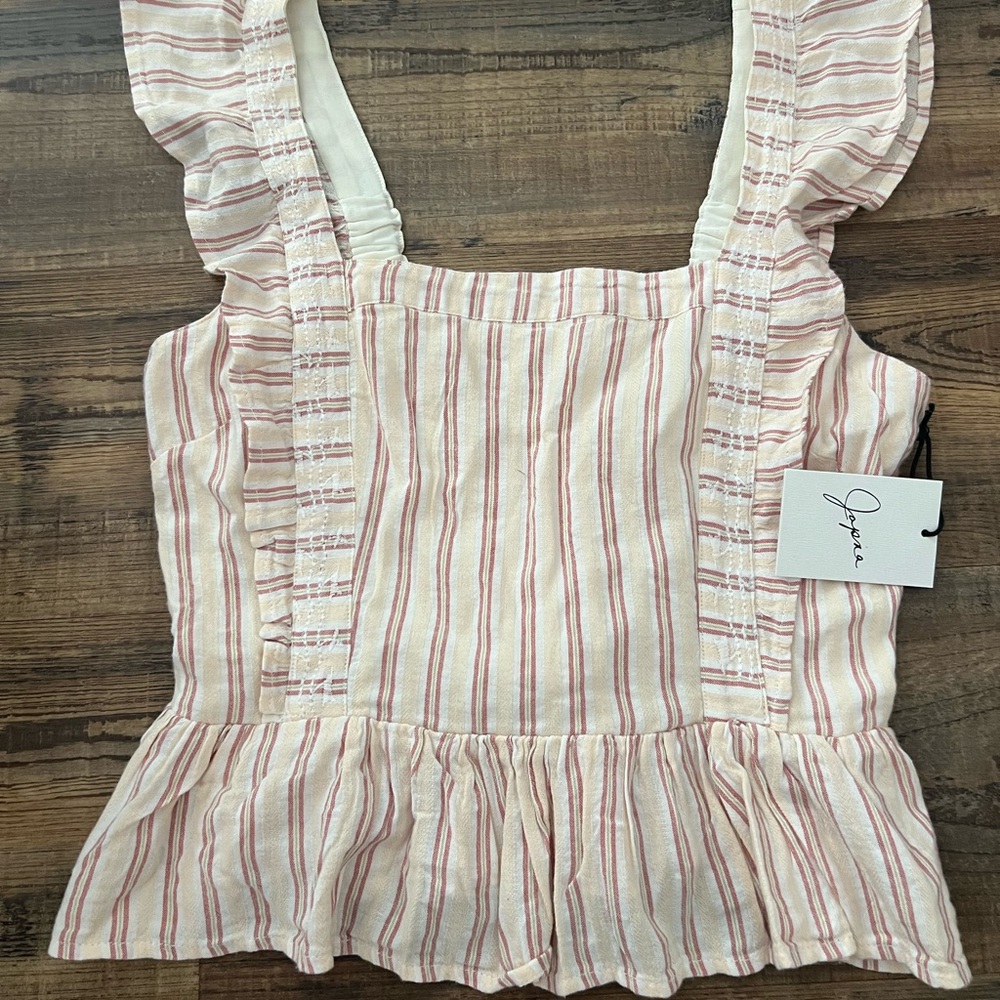 NWT. Adorable summer top. Size S. Cotton, Rayon. stripes.